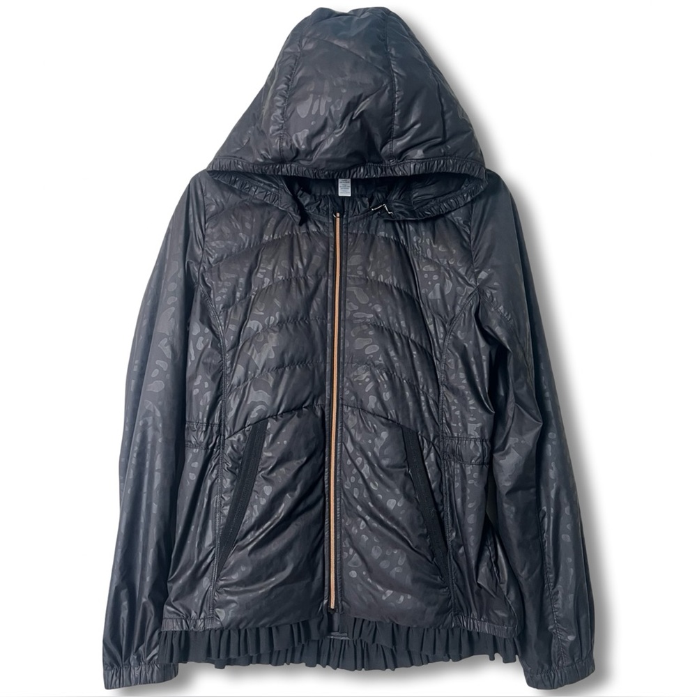 Lululemon Spring Fling Puffy Windbreaker Black Animal Swirl Embossed Sz 8
